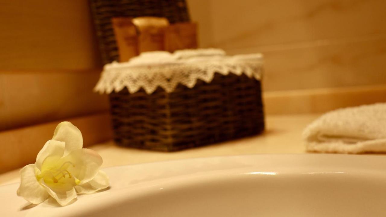 A Casa Di Grace Bed & Breakfast Basiglio Luaran gambar