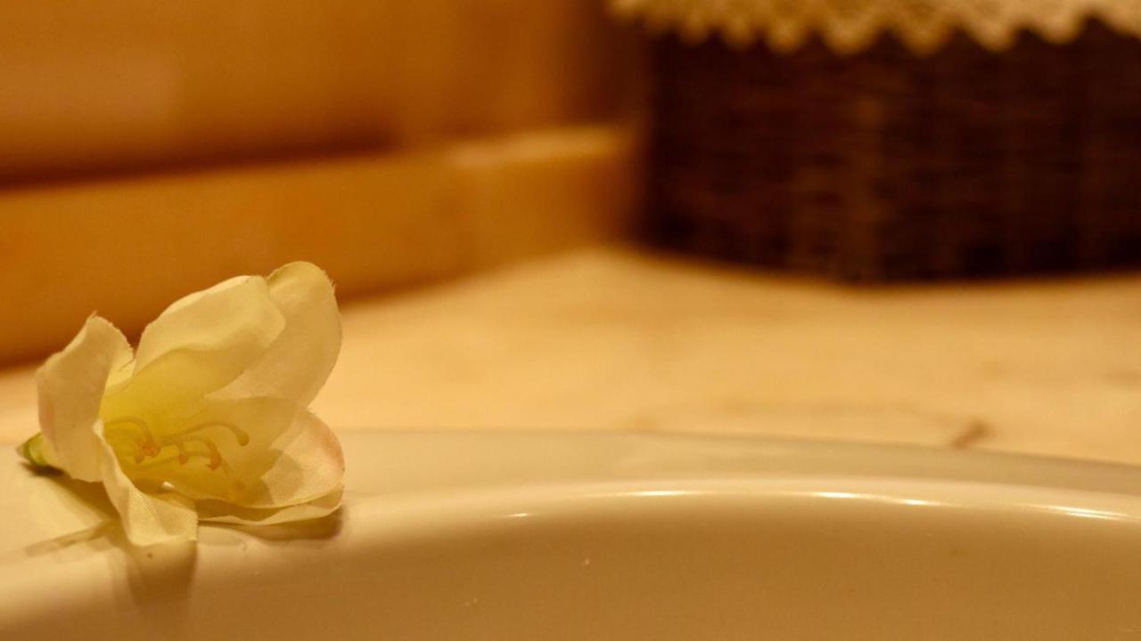 A Casa Di Grace Bed & Breakfast Basiglio Luaran gambar